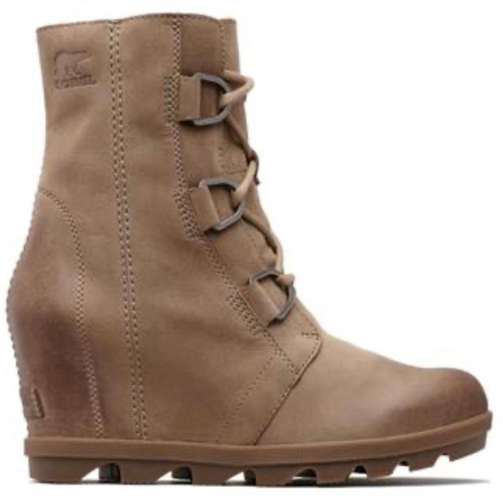 Sorel Joan of Arctic wedge boots size 7.5